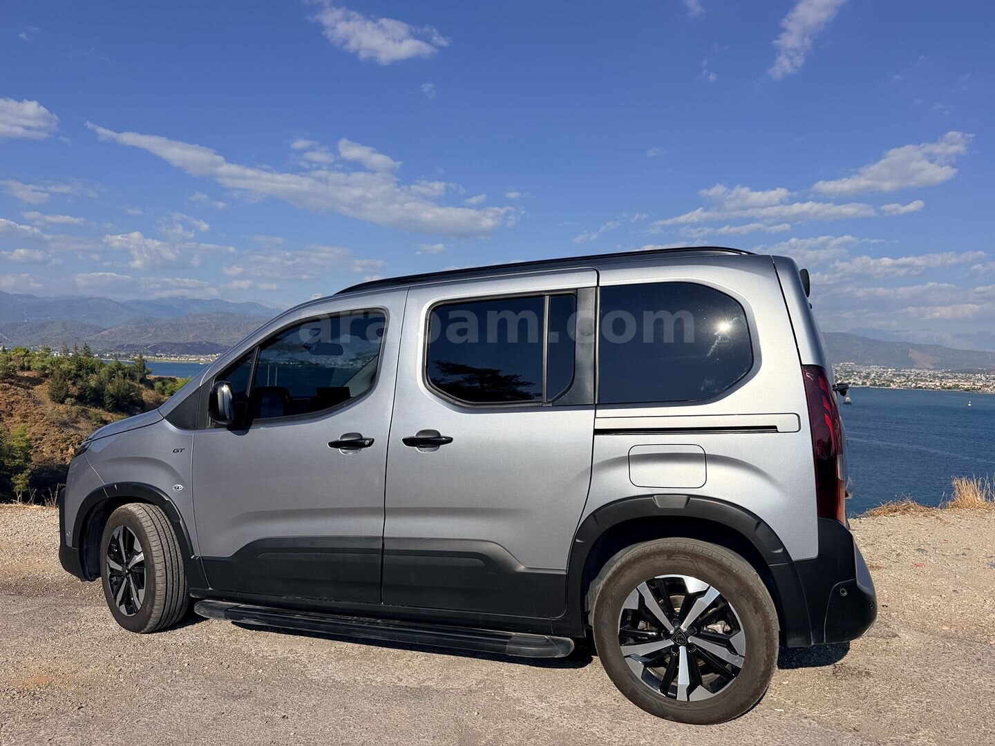 Sahibinden Peugeot Rifter 1.5 BlueHDI GT 2025 Model 4