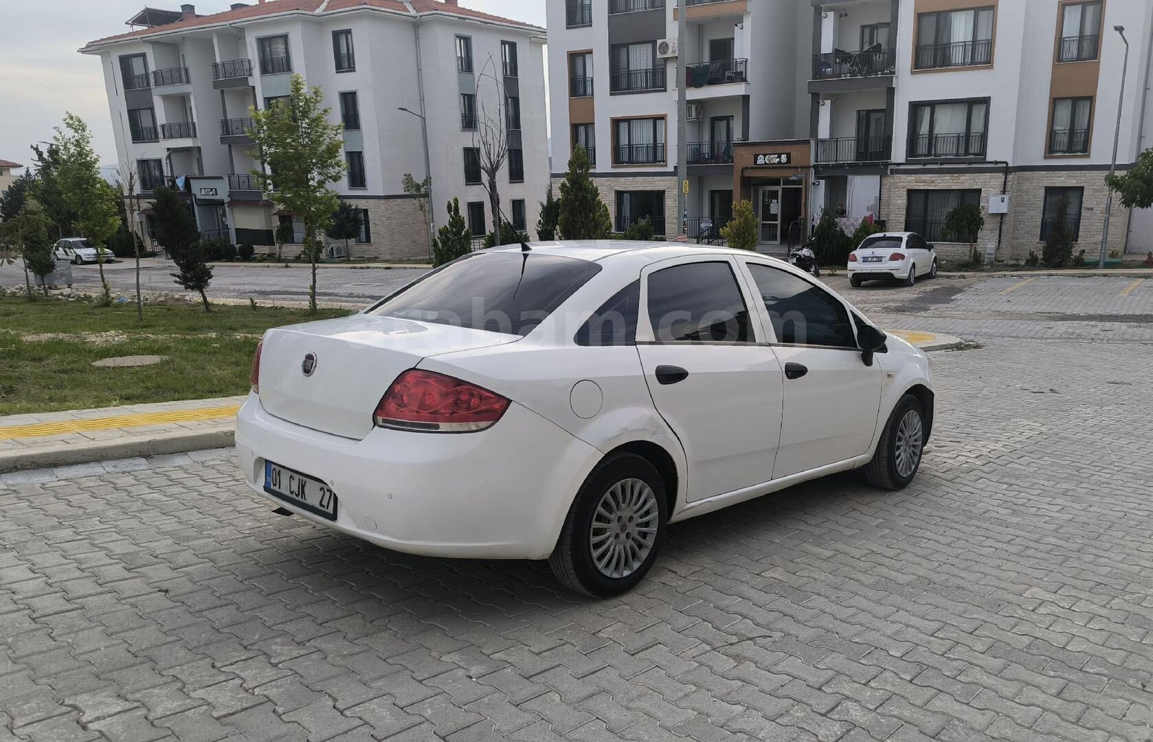 Sahibinden Fiat Linea 1.3 Multijet Active Plus 2013 Model 160.000 km Beyaz 4