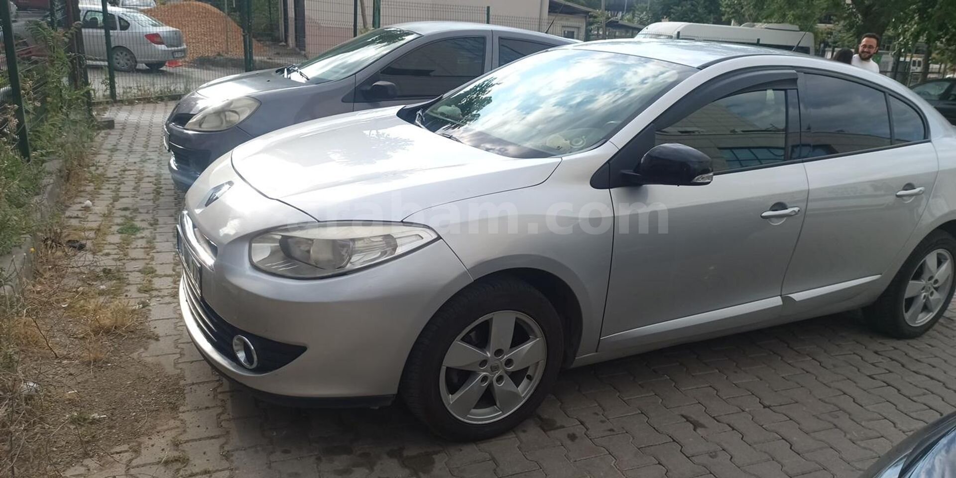 Sahibinden Renault Fluence 1.5 dCi Extreme Edition 2012 Model Bursa 200.850 km Gri 2