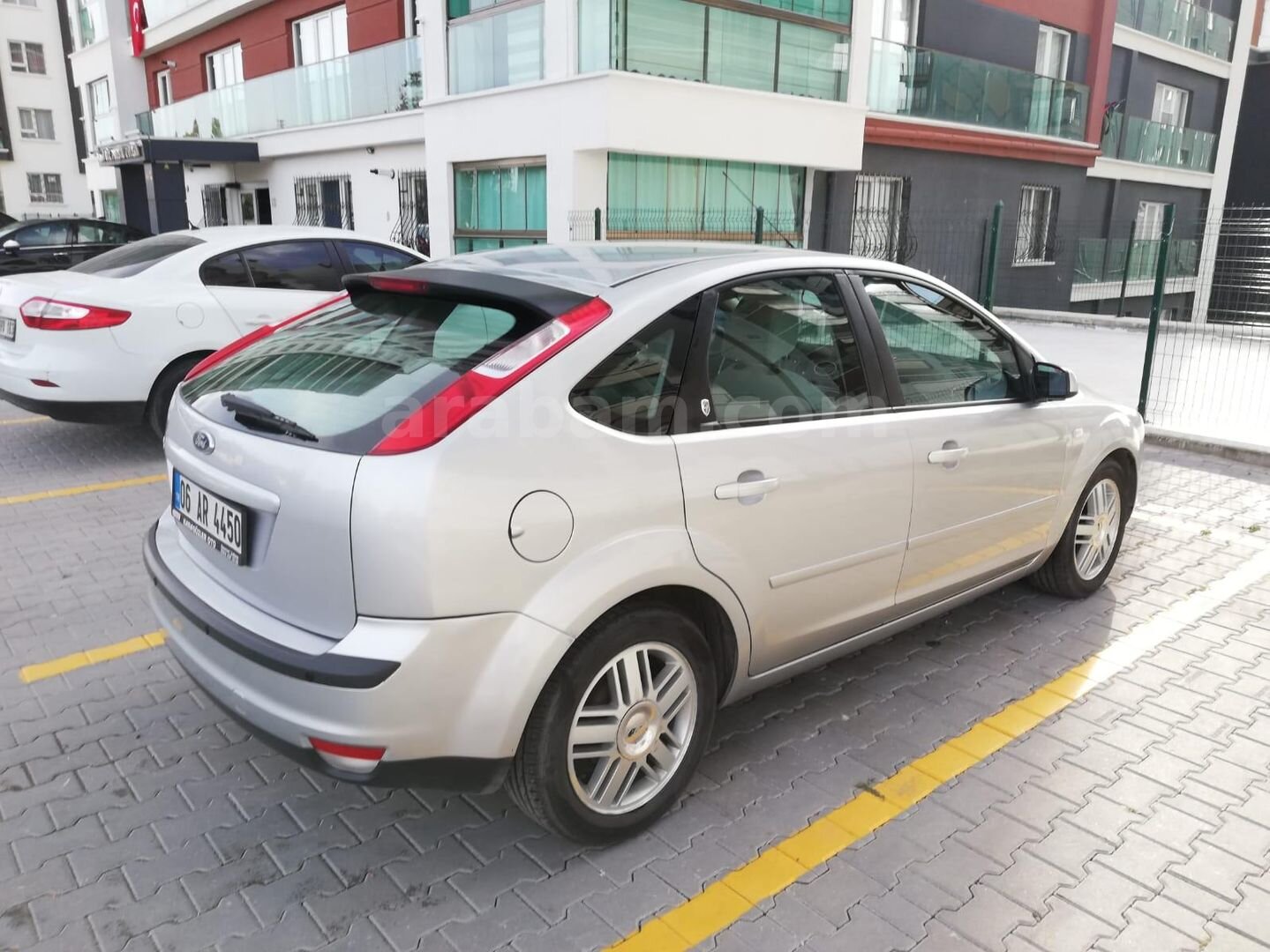 Sahibinden Ford Focus 1.6 Ghia 2005 Model 5
