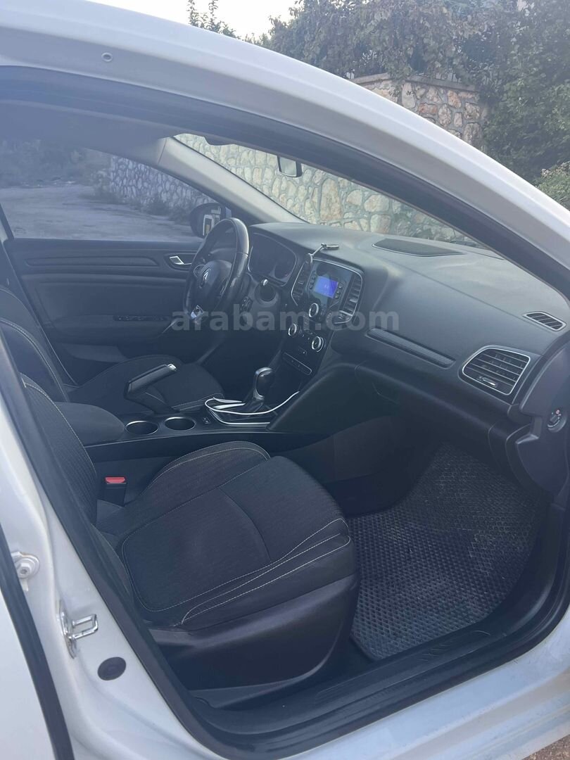 Sahibinden Renault Megane 1.5 dCi Touch 2019 Model Mersin 214.000 km Beyaz 7