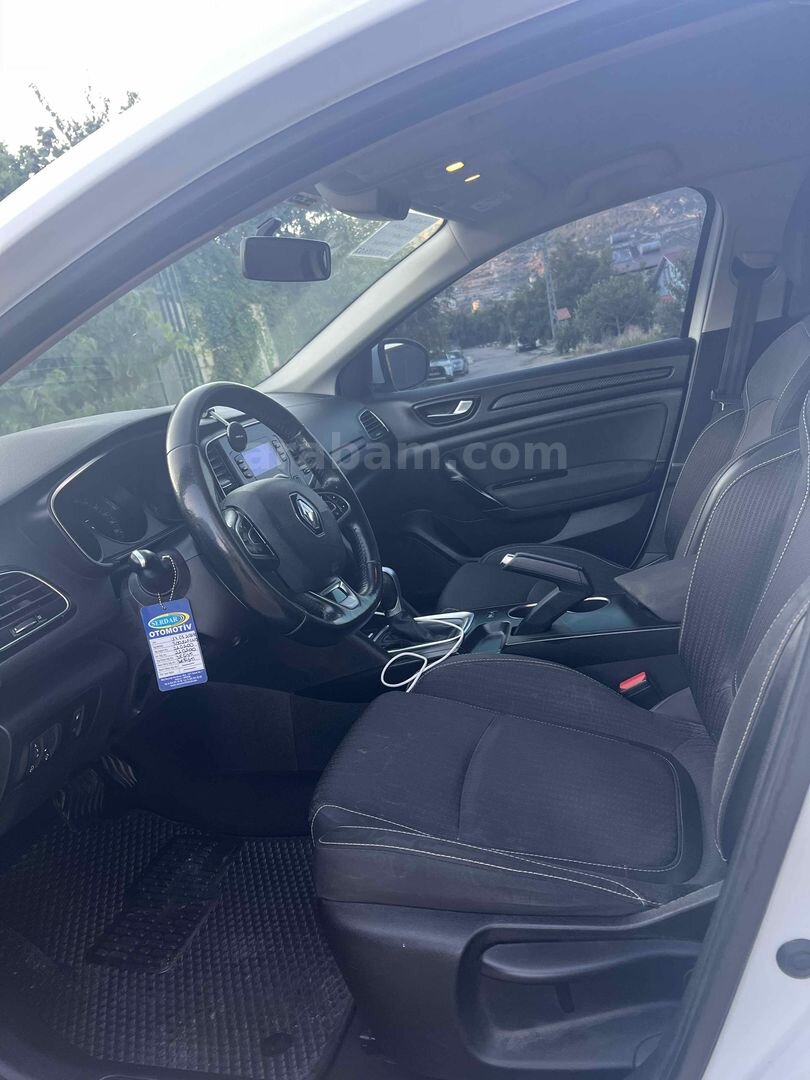 Sahibinden Renault Megane 1.5 dCi Touch 2019 Model Mersin 214.000 km Beyaz 6