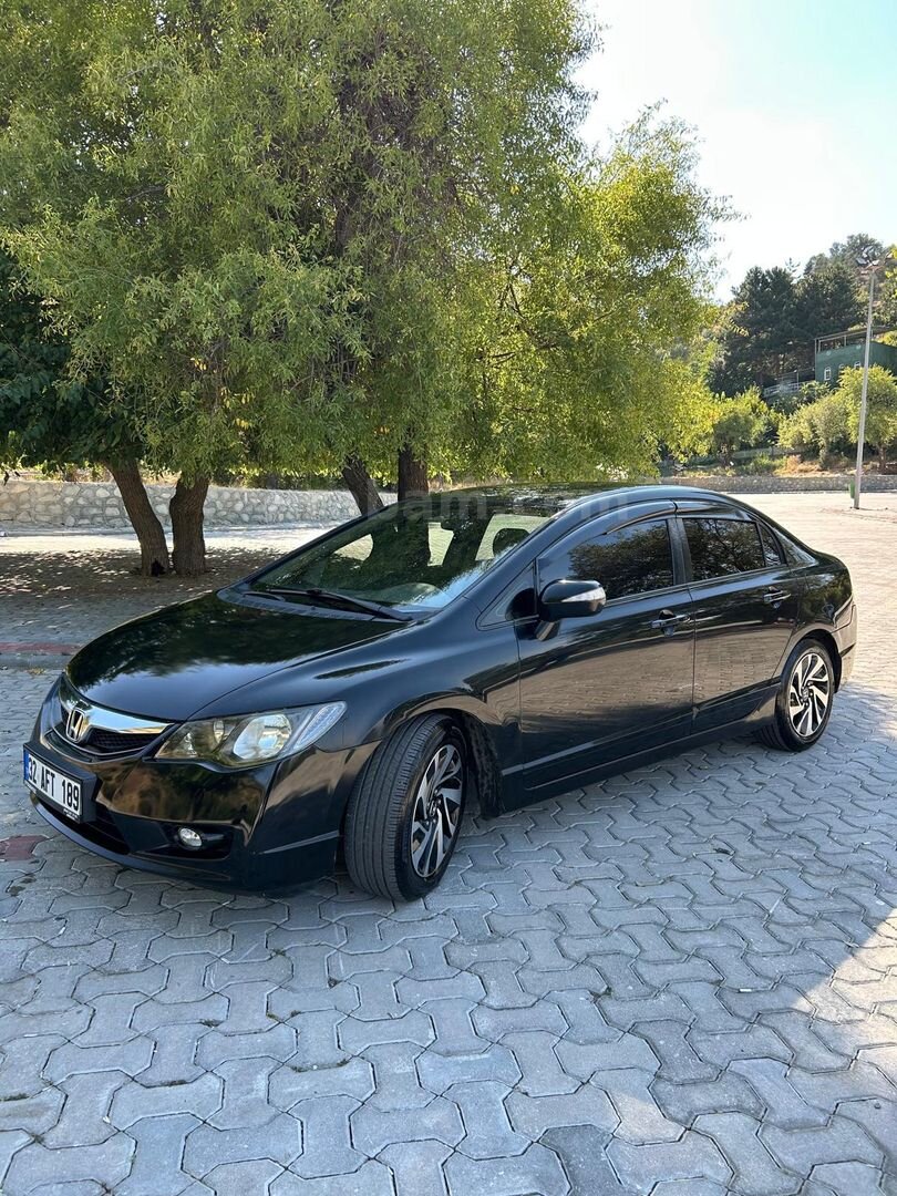 Sahibinden Honda Civic 1.6i VTEC Dream 2010 Model 3