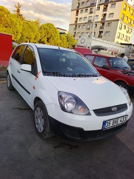 Sahibinden Ford Fiesta 1.4 TDCi Comfort 2007 Model İzmir 302.000 km Beyaz