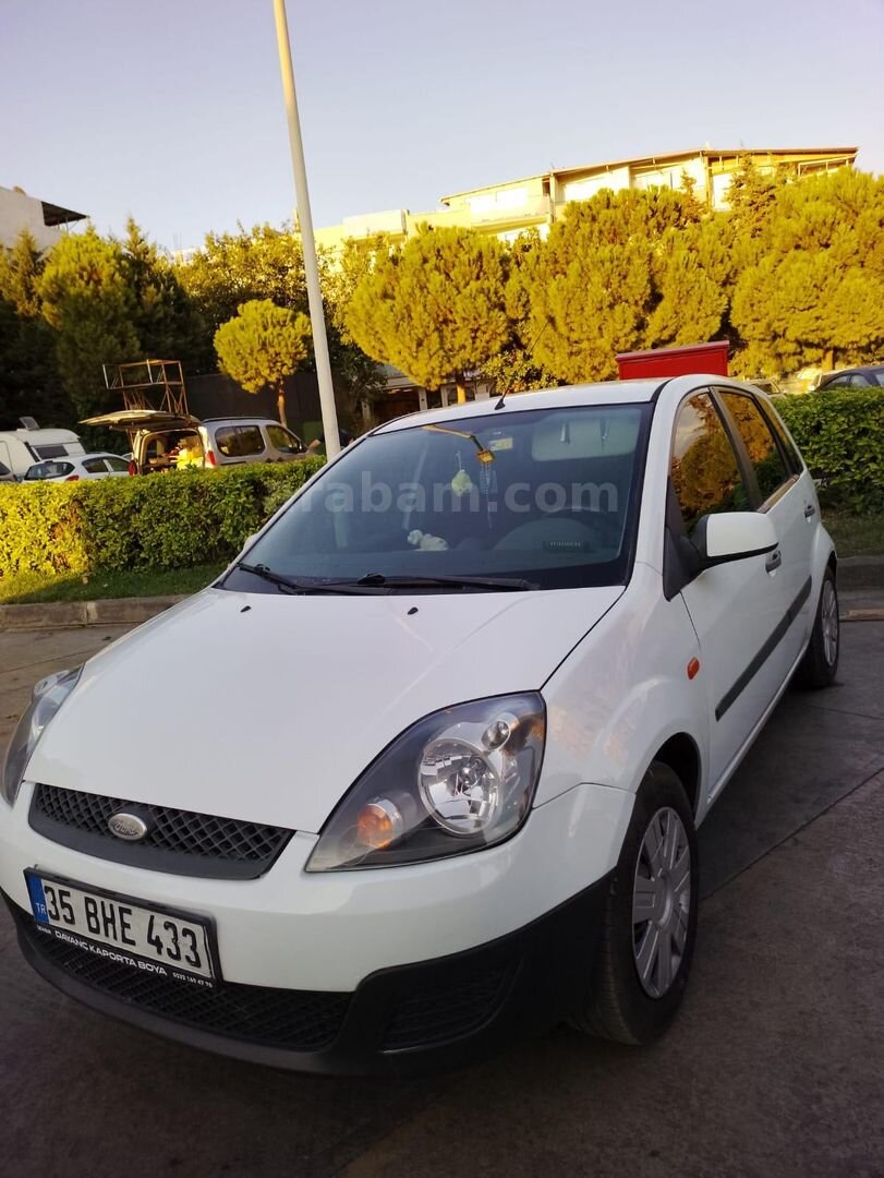 Sahibinden Ford Fiesta 1.4 TDCi Comfort 2007 Model İzmir 302.000 km Beyaz 4