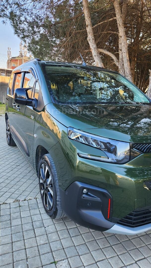 Sahibinden Citroen Berlingo 1.5 BlueHDI Shine Bold 2024 Model 40.000 km Yeşil (metalik) 7