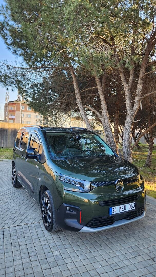 Sahibinden Citroen Berlingo 1.5 BlueHDI Shine Bold 2024 Model 40.000 km Yeşil (metalik) 6