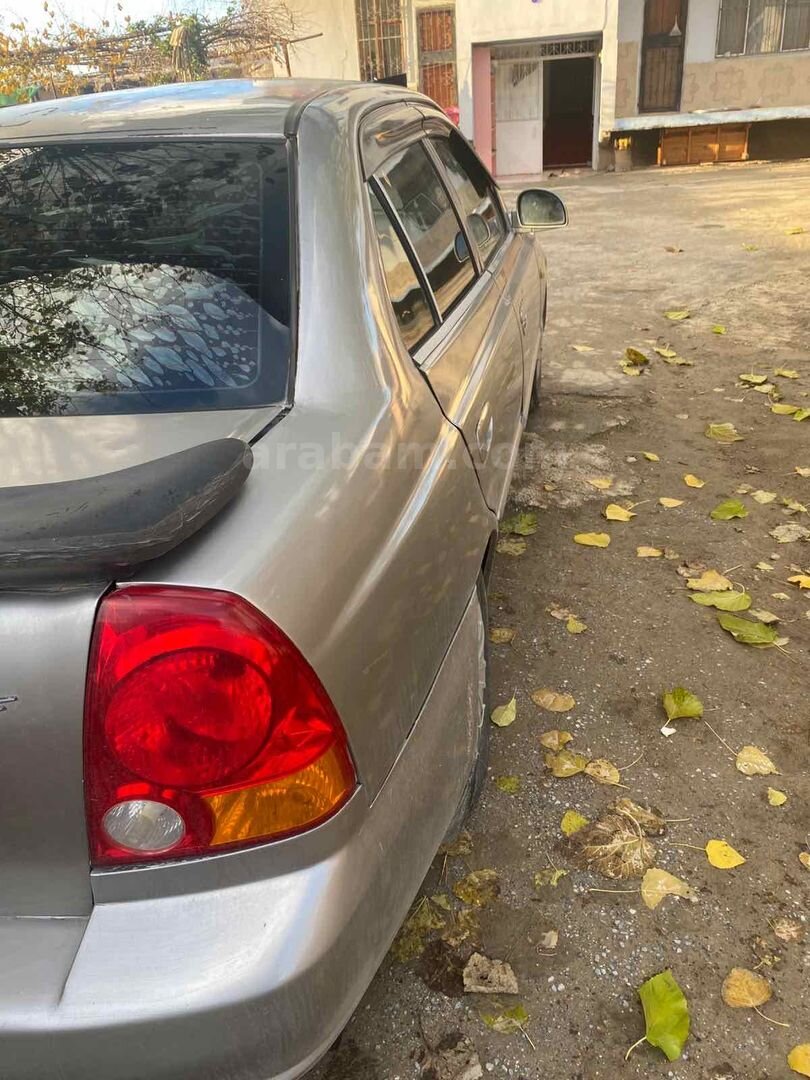 Sahibinden Hyundai Accent 1.3 Admire 2004 Model 1