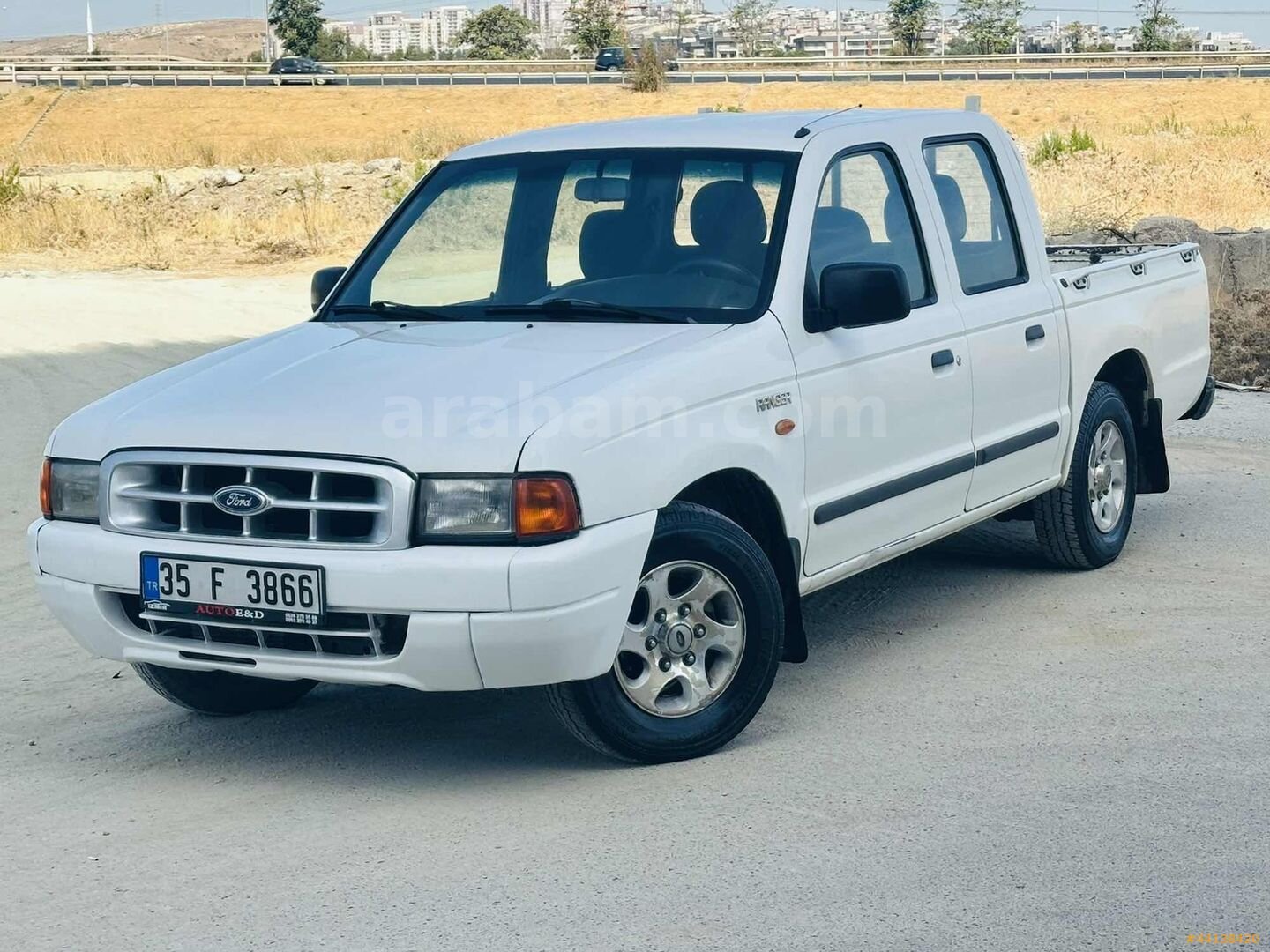 KLİMALI HEM İŞ HEM AİLE ARACI 2001 MODEL 1