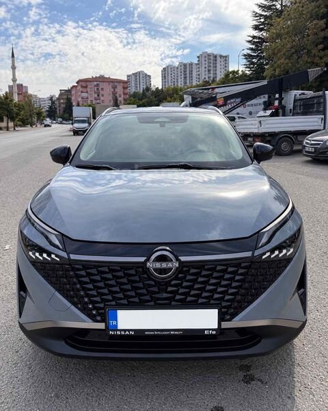 Sahibinden Nissan Qashqai 1.3 DIG-T Sky Pack 2025 Model