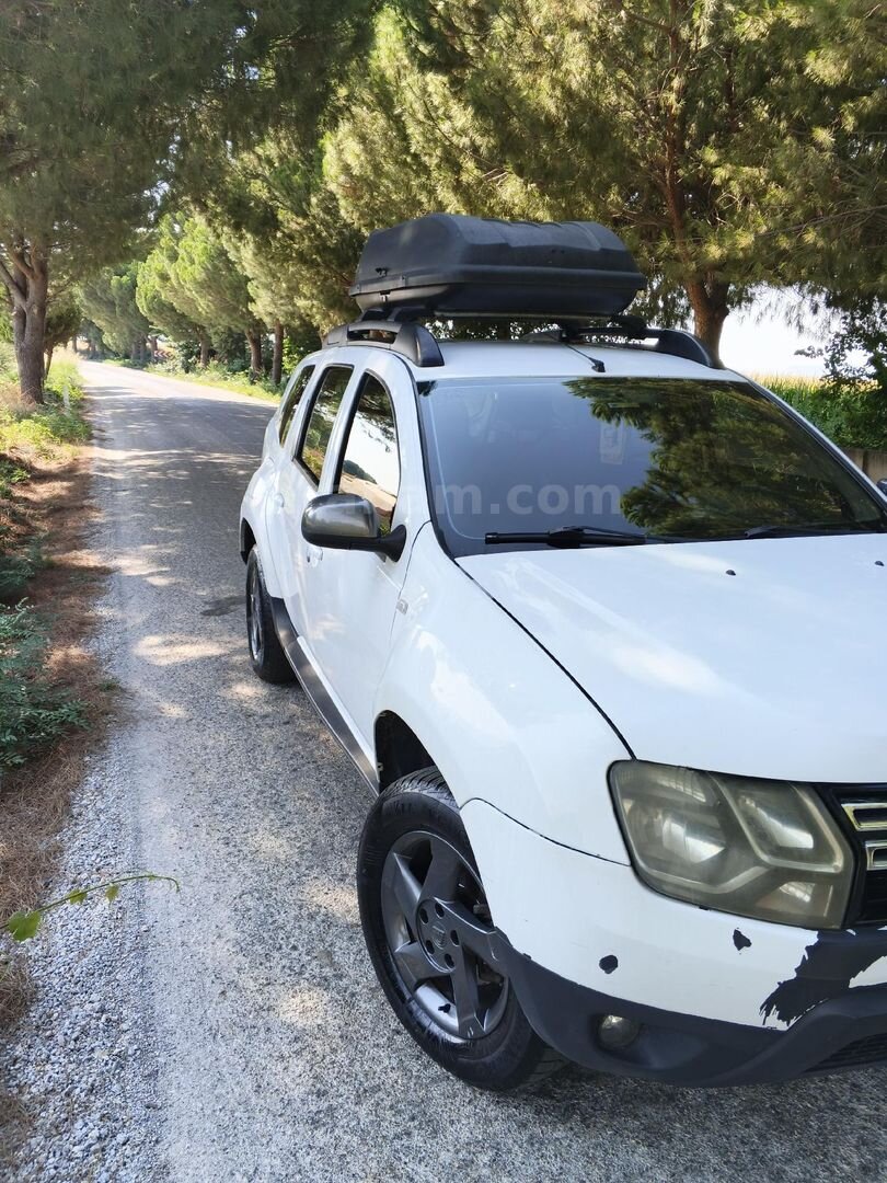 Sahibinden Dacia Duster 1.6 Laureate 2011 Model Aileden 3