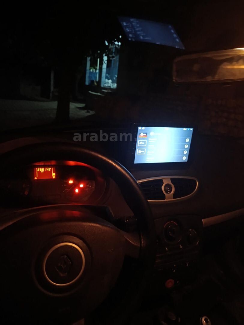 Sahibinden Renault Clio 0.9 TCe Icon 2012 Model Siirt 266.000 km Beyaz 2