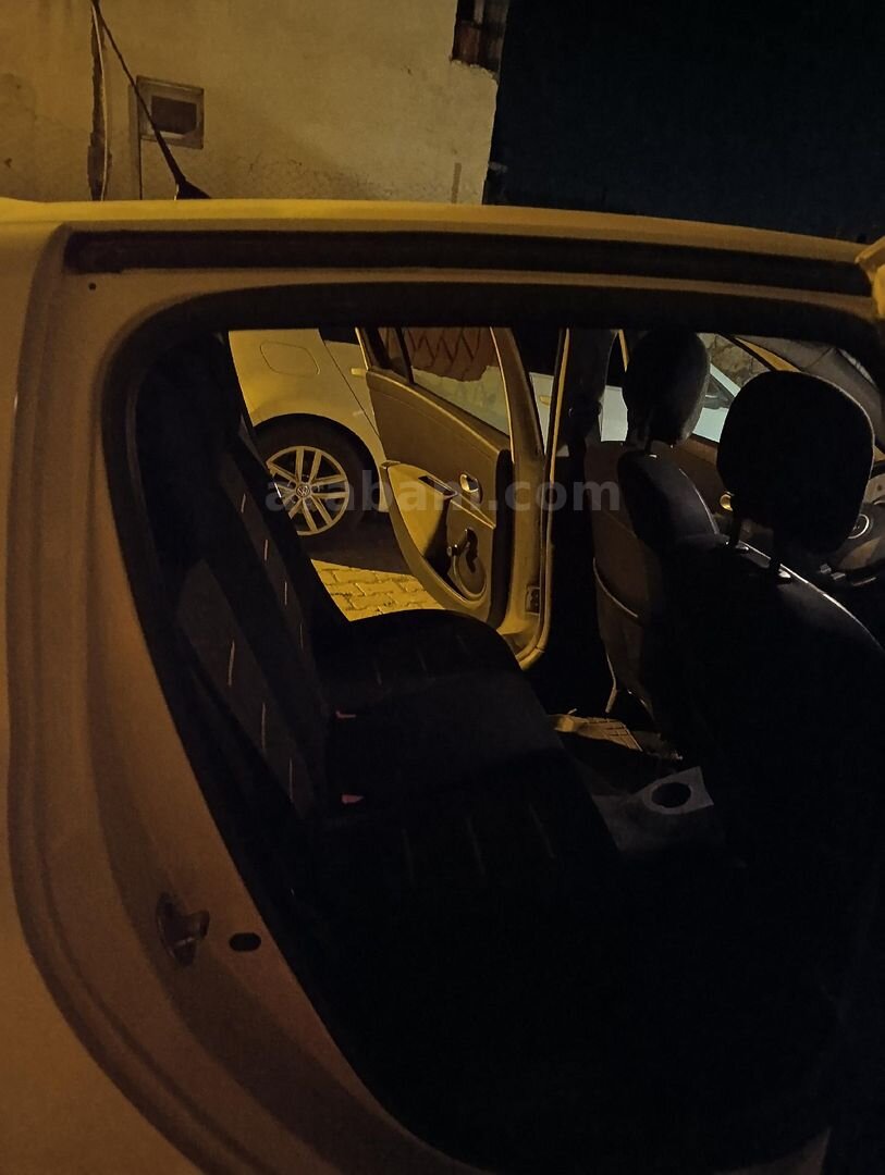 Sahibinden Renault Clio 0.9 TCe Icon 2012 Model Siirt 266.000 km Beyaz 5