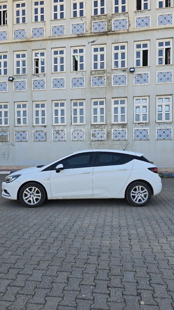 Sahibinden Opel Astra 1.6 CDTI Enjoy 2016 Model Diyarbakır 176.000 km Beyaz 3