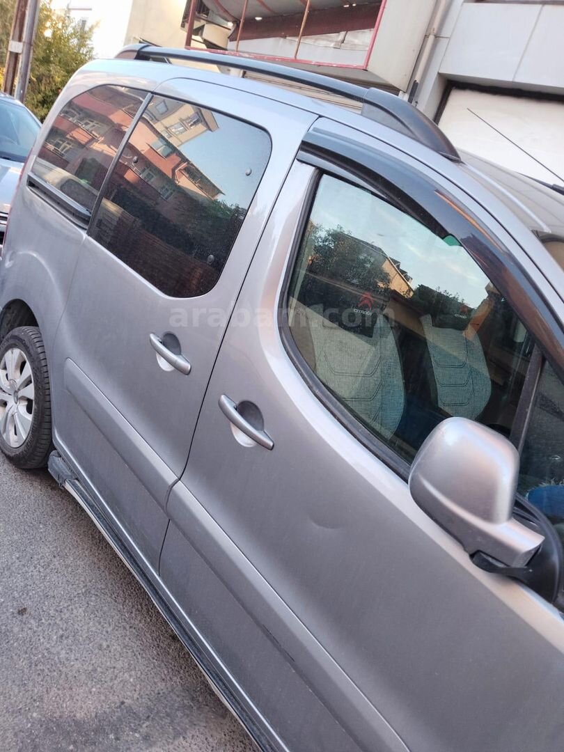 Sahibinden Citroen Berlingo 1.6 HDi Selection 2017 Model 150.000 km Gri 6