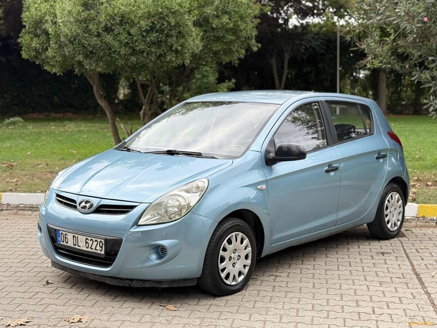 2012 HYUNDAİ İ20/TROY/1.4 DİZEL TEAM S.TORPİDOÇOKTEMİZ BUZMAVİSİ 1