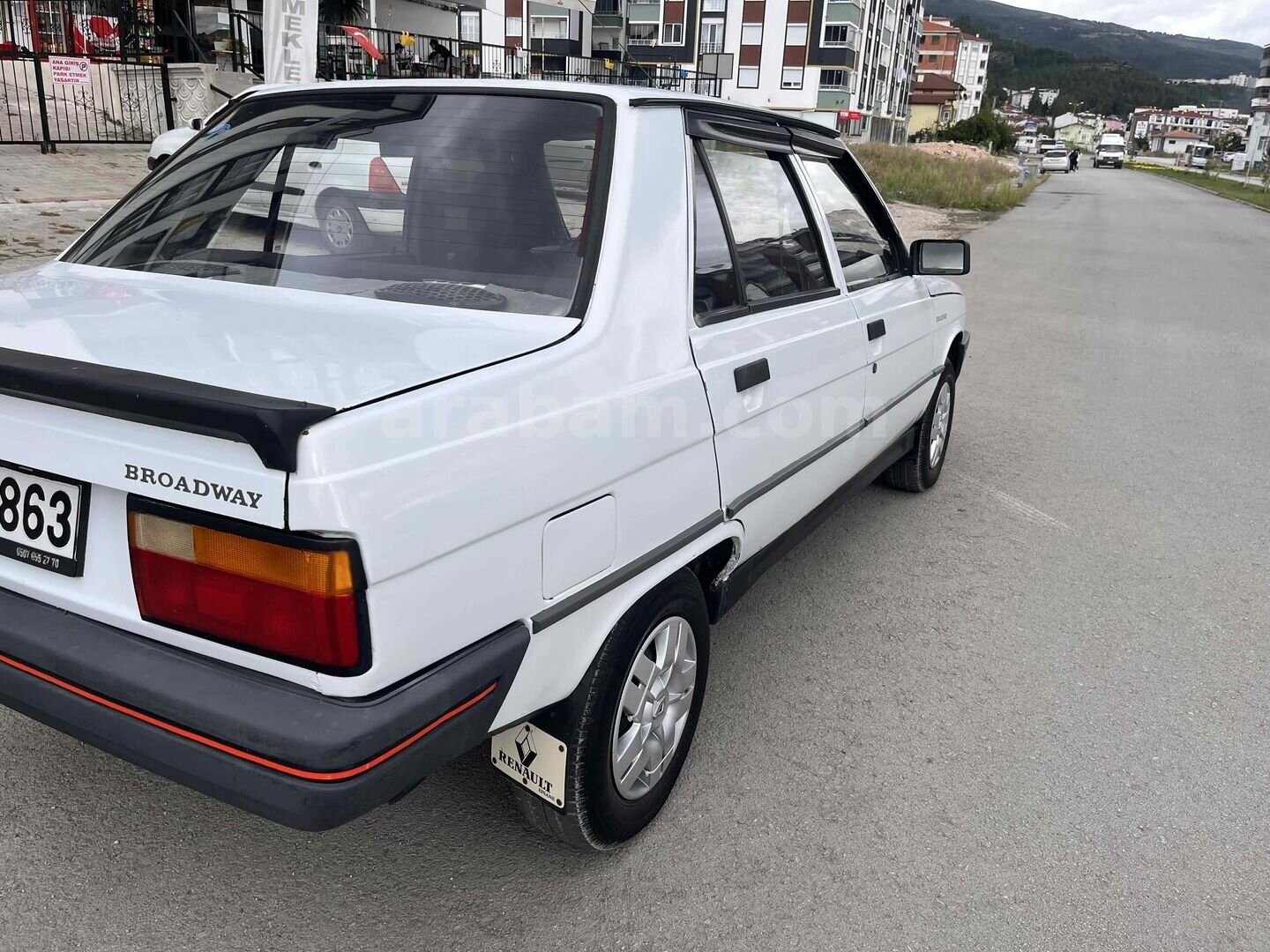 Sahibinden Renault R 9 1.4 Broadway 1996 Model Tokat 558.000 km Beyaz 3