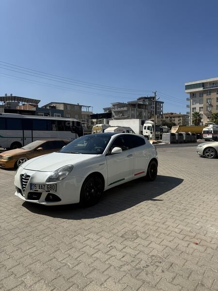 2012 Giulietta 1.6 JTD Distinctive | CAM TAVAN | Bakımlı | CarPlay | 224 Bin KM 2