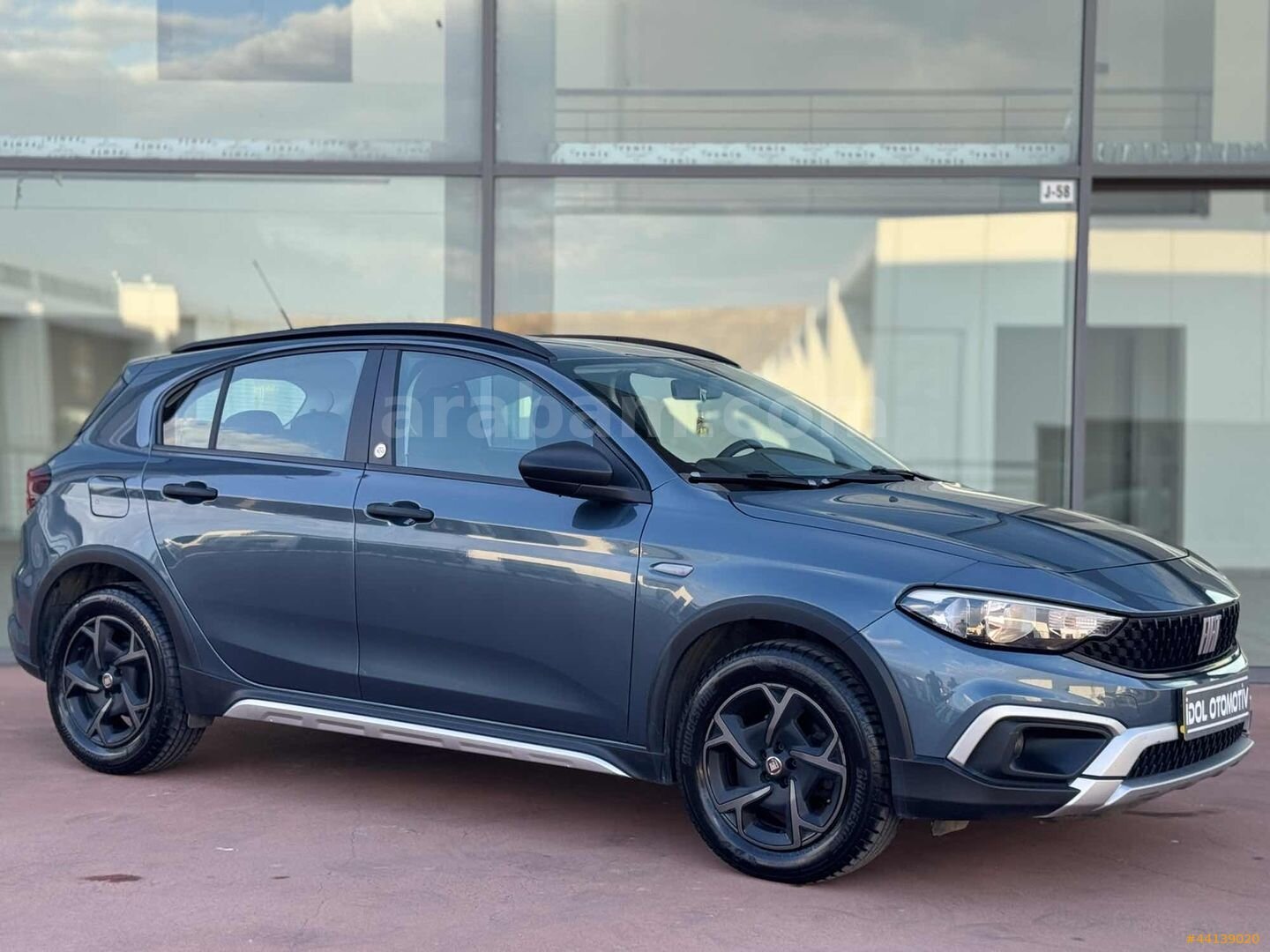 GARANTİLİ 53 BIN'DE 2023 MODEL EGEA CROSS BENZİN KLİMA HATASIZ 2
