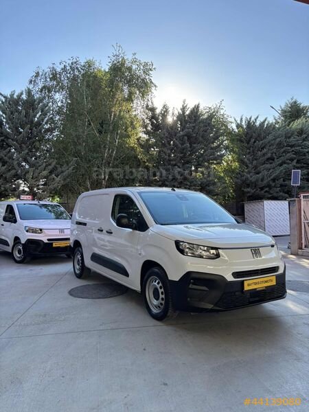 %20 KDV 2+1 Fiat Doblo Maxi Hatasız Boyasız Tramersiz 10.000Km