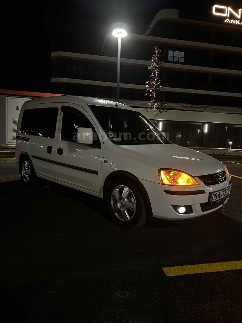 2.Sahibinden emsalsiz Opel Combo 1.3 CDTI City Plus 2006 Model 4
