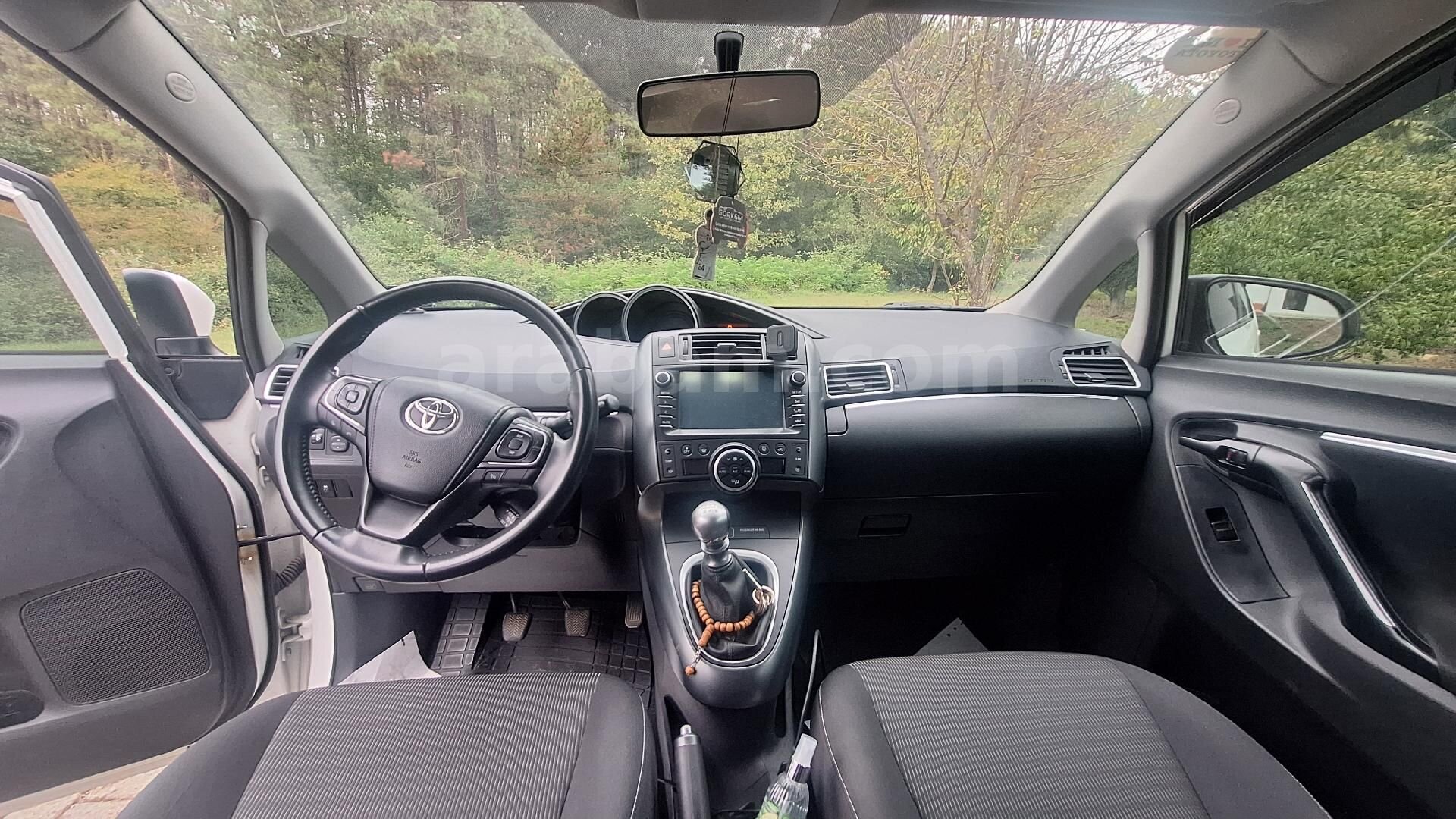 Sahibinden Temiz aile arabası Toyota Verso 1.6 D-4D Elegant Plus 2016 Model 7