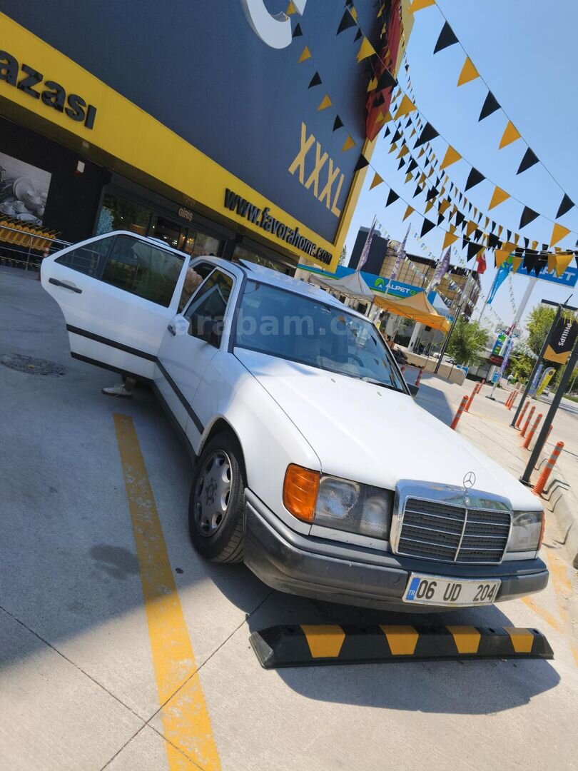 3.cü Sahibinden Mercedes - Benz E 200 d 1986 Model 5