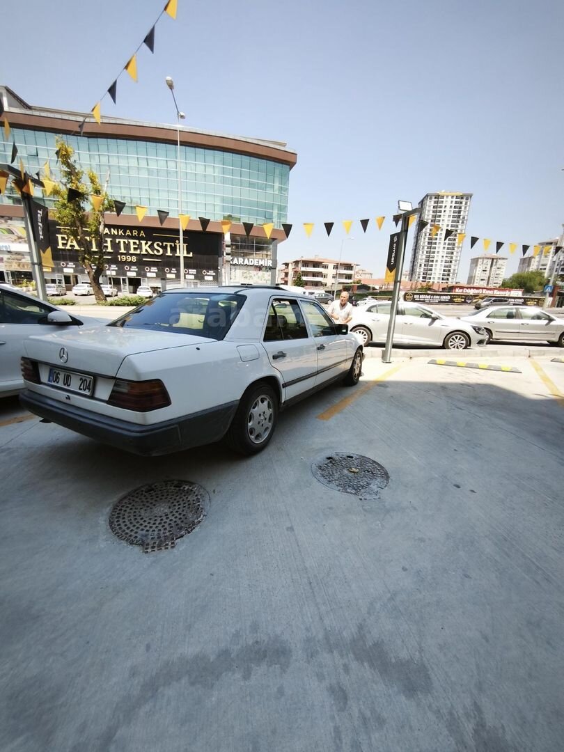 3.cü Sahibinden Mercedes - Benz E 200 d 1986 Model 7