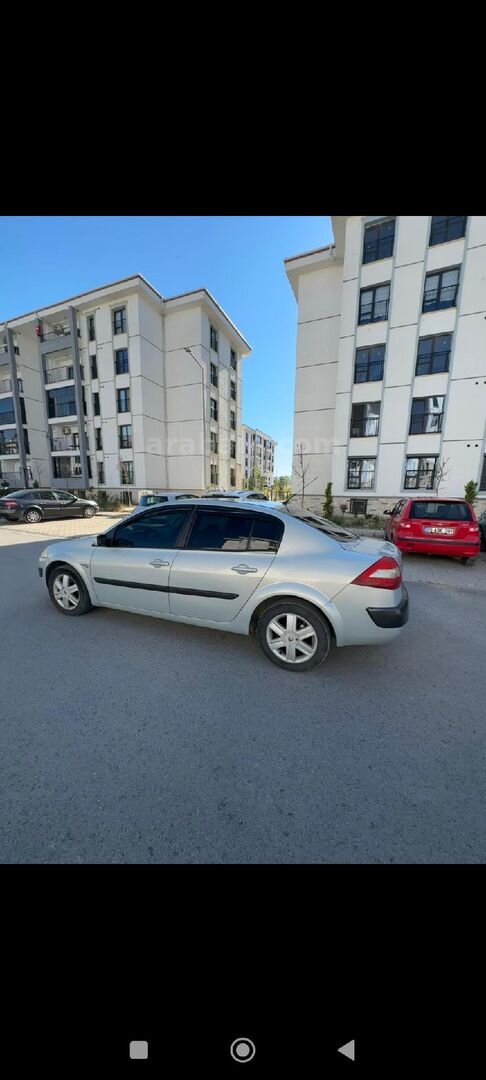 Sahibinden Renault Megane 1.4 Authentique 2004 Model İzmir 277.000 km Gri 4