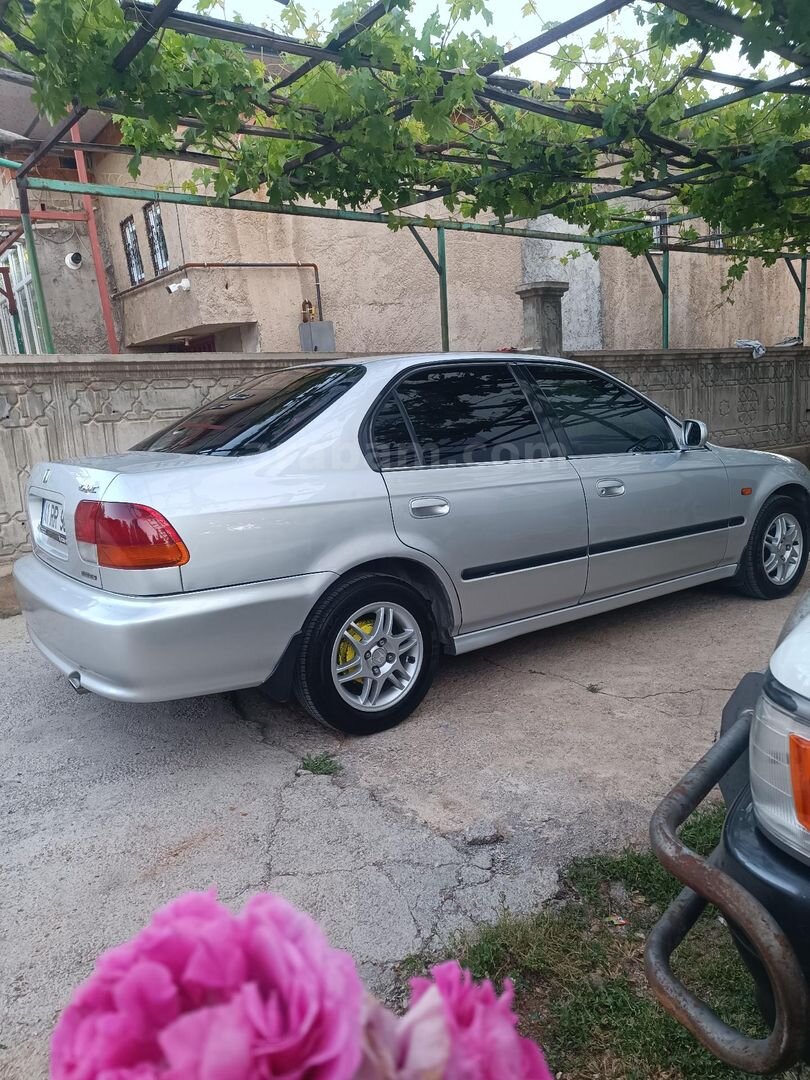 Sahibinden Honda Civic 1.6 i ES 2000 Model Güvenlik paket tek değişen 3