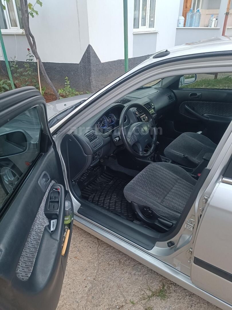 Sahibinden Honda Civic 1.6 i ES 2000 Model Güvenlik paket tek değişen 2