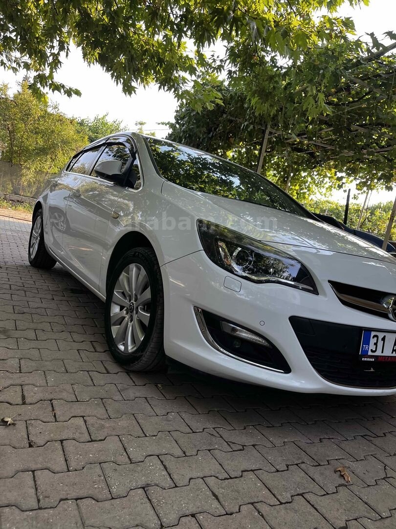Sahibinden Opel Astra 1.6 CDTI Cosmo 2014 Model 125.000 km Beyaz 2