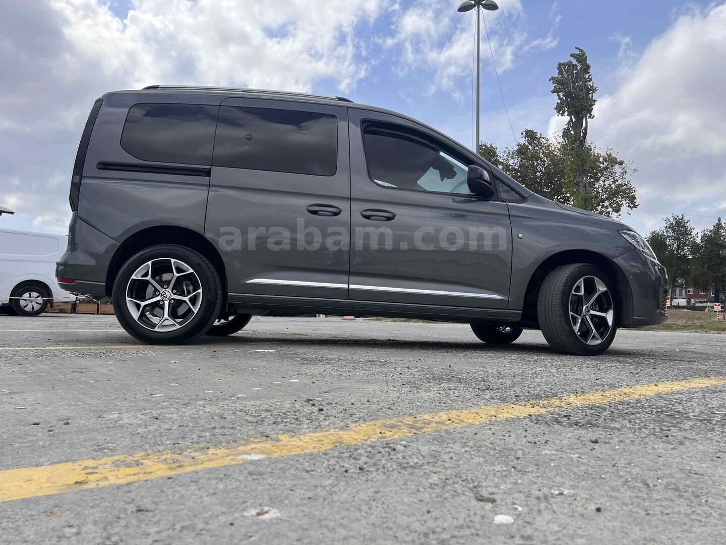 Sahibinden Volkswagen Caddy 2.0 TDI Style 2024 Model 3