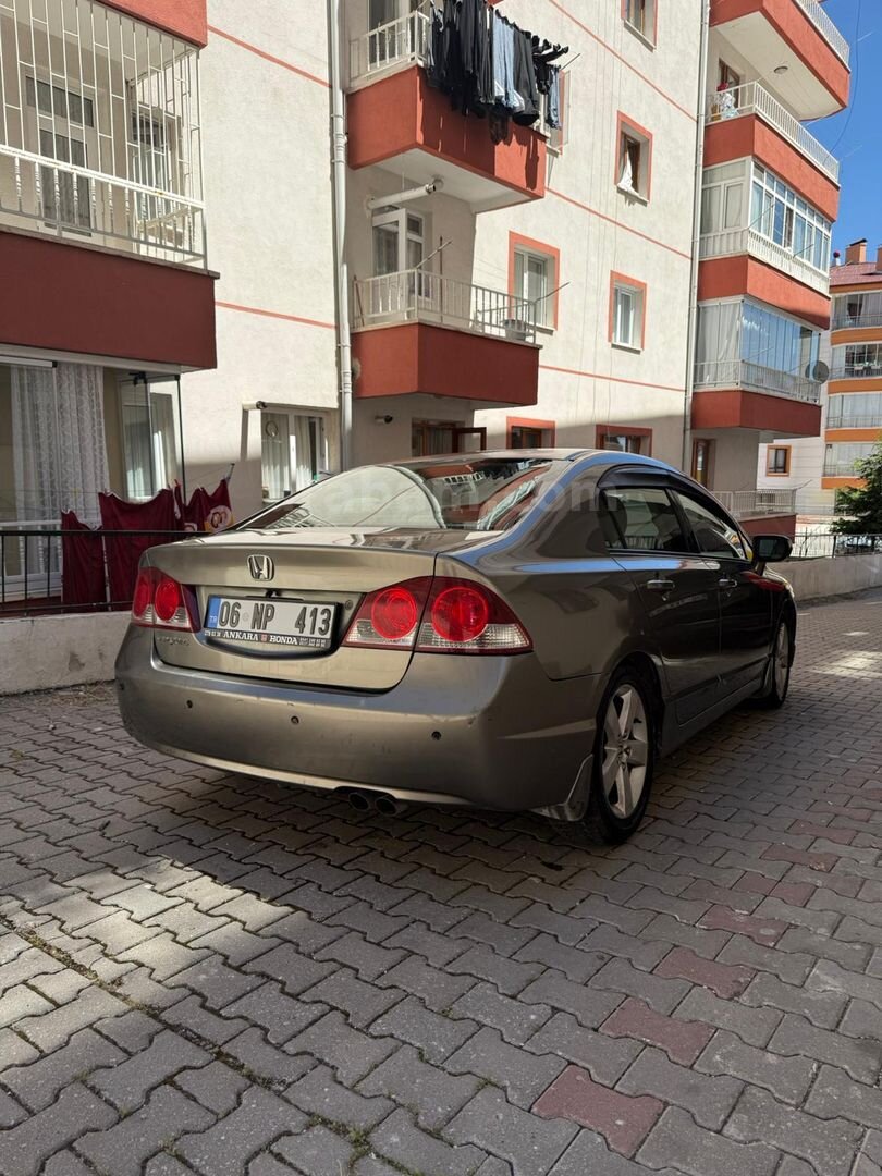 Sahibinden Honda Civic 1.6i VTEC Elegance 2007 Model 6