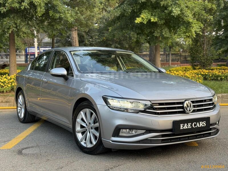 Galeriden Volkswagen Passat 1.5 TSi Business 2020 Model İstanbul 122.000 km Gri