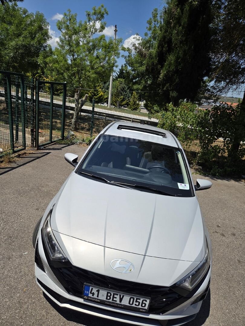 Sahibinden Hyundai i20 1.0 T-GDI Elite 2026 Model Kocaeli 7.500 km Gri (titanyum) 6