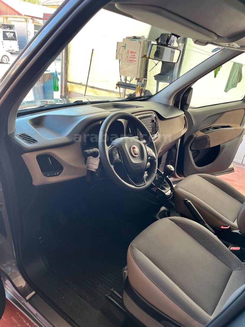 Sahibinden Fiat Doblo Combi 1.6 Multijet Premio Plus 2022 Model 5
