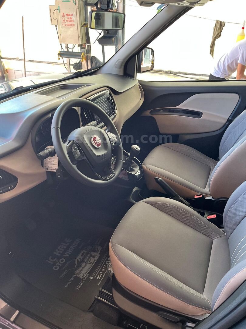 Sahibinden Fiat Doblo Combi 1.6 Multijet Premio Plus 2022 Model 4