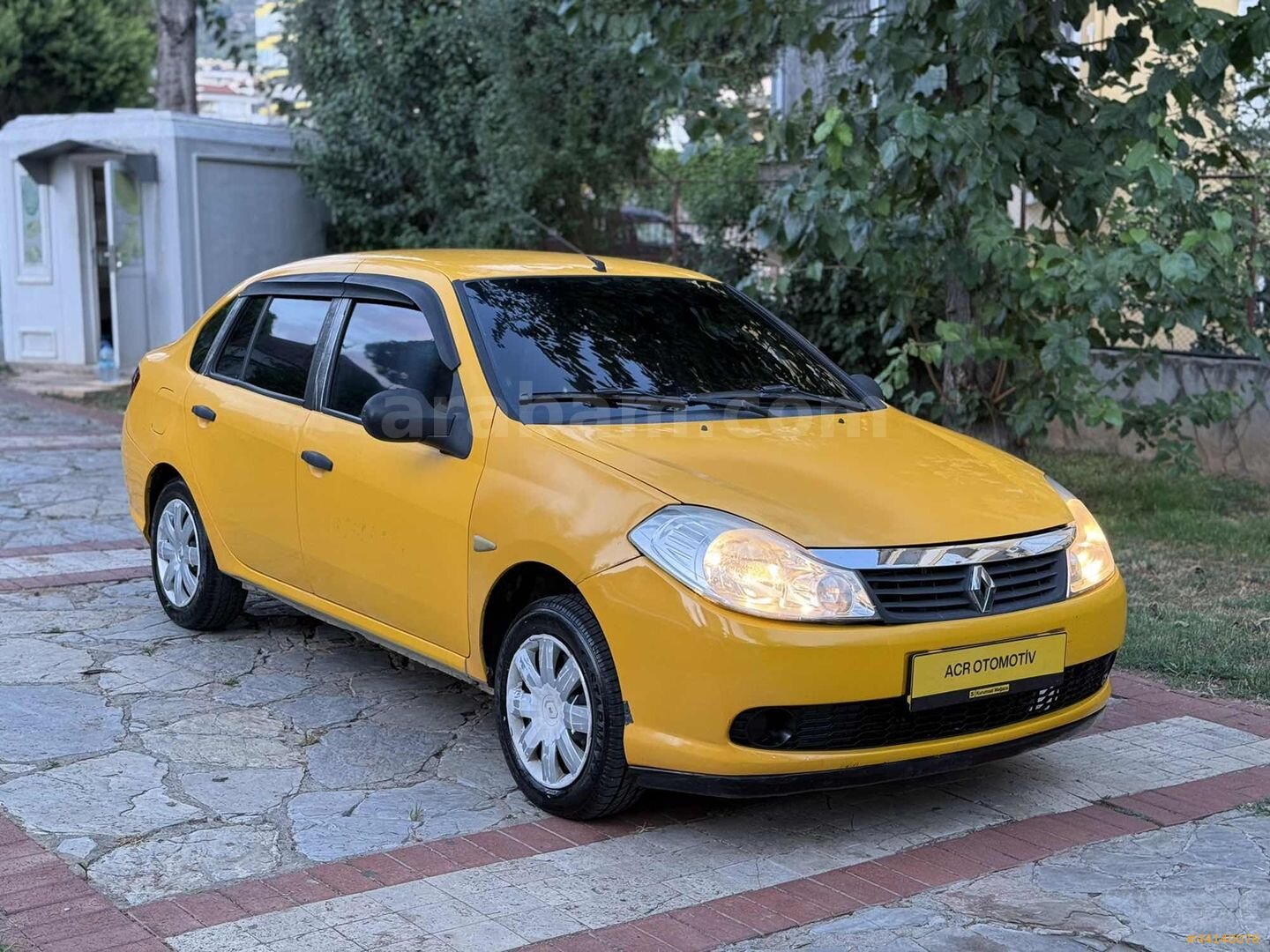 Galeriden Renault Symbol 1.4 Authentique 2010 Model Antalya 700.000 km Sarı 1