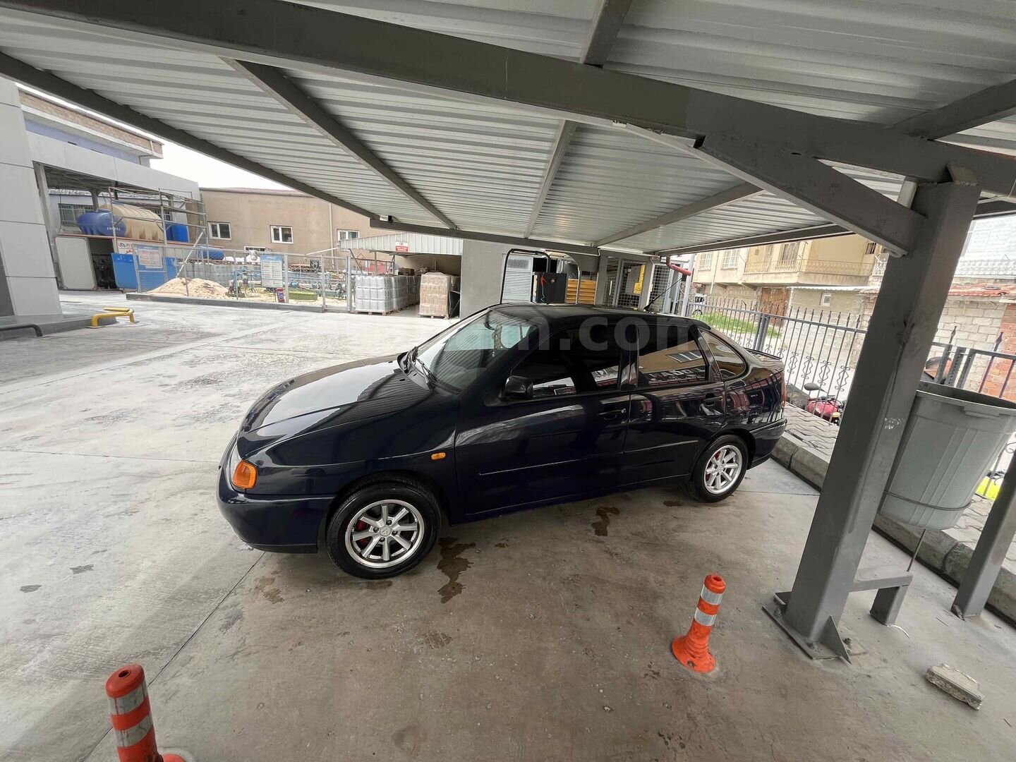 Sahibinden Volkswagen Polo 1.6 Classic 1998 Model Niğde 350.000 km Lacivert 7