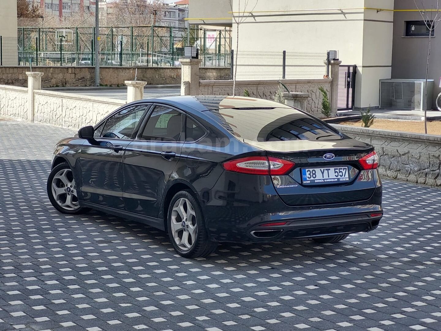 Sahibinden Ford Mondeo 2.0 TDCi Style 2015 Model Antalya 267.000 km Siyah 7
