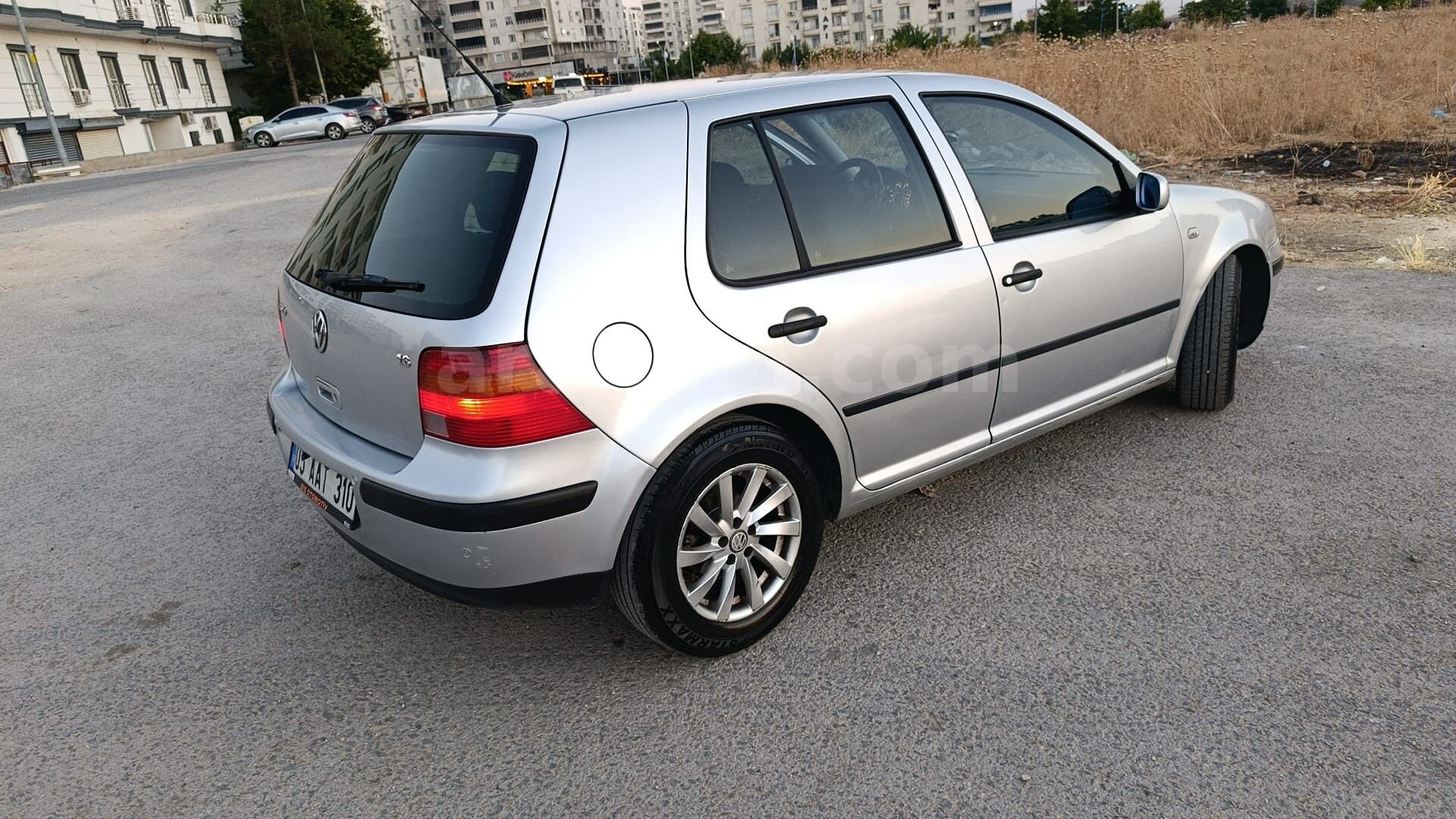 Sahibinden Volkswagen Golf 1.6 Trendline 2001 Model Rize 307.000 km Gri (Gümüş) 4