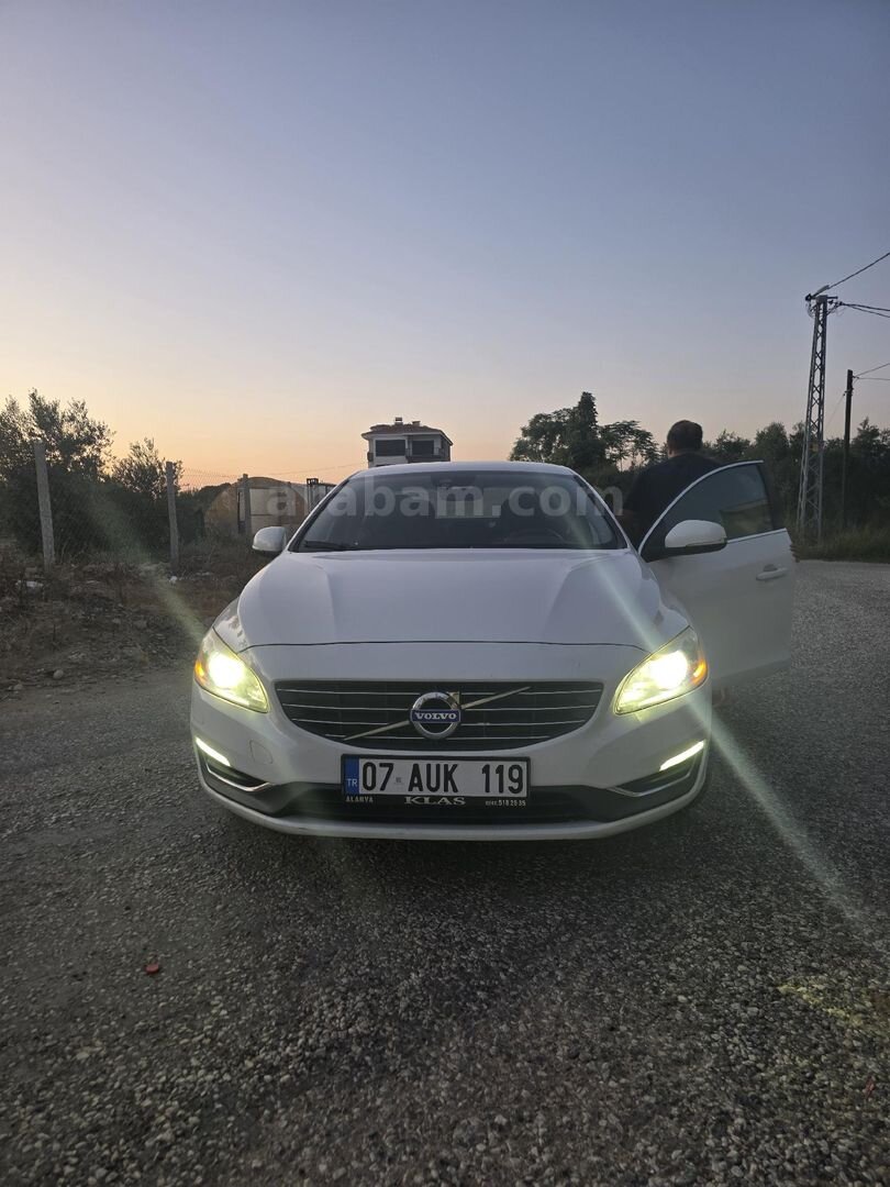 Sahibinden Volvo S60 1.6 D Advance 2014 Model Antalya 215.000 km Beyaz 5