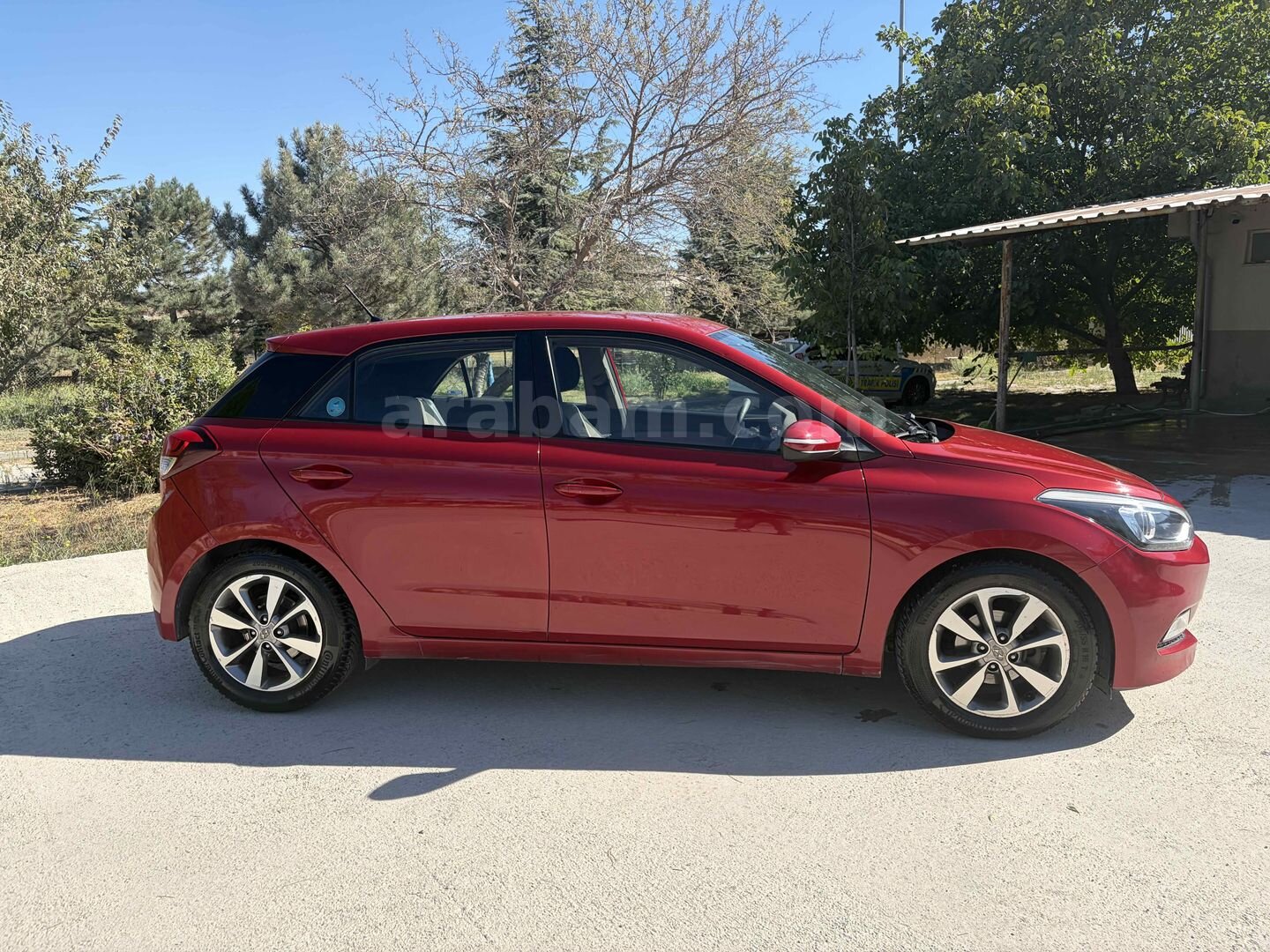 Sahibinden Hyundai i20 1.4 MPI Style 2015 Model Kütahya 162.000 km Kırmızı 7
