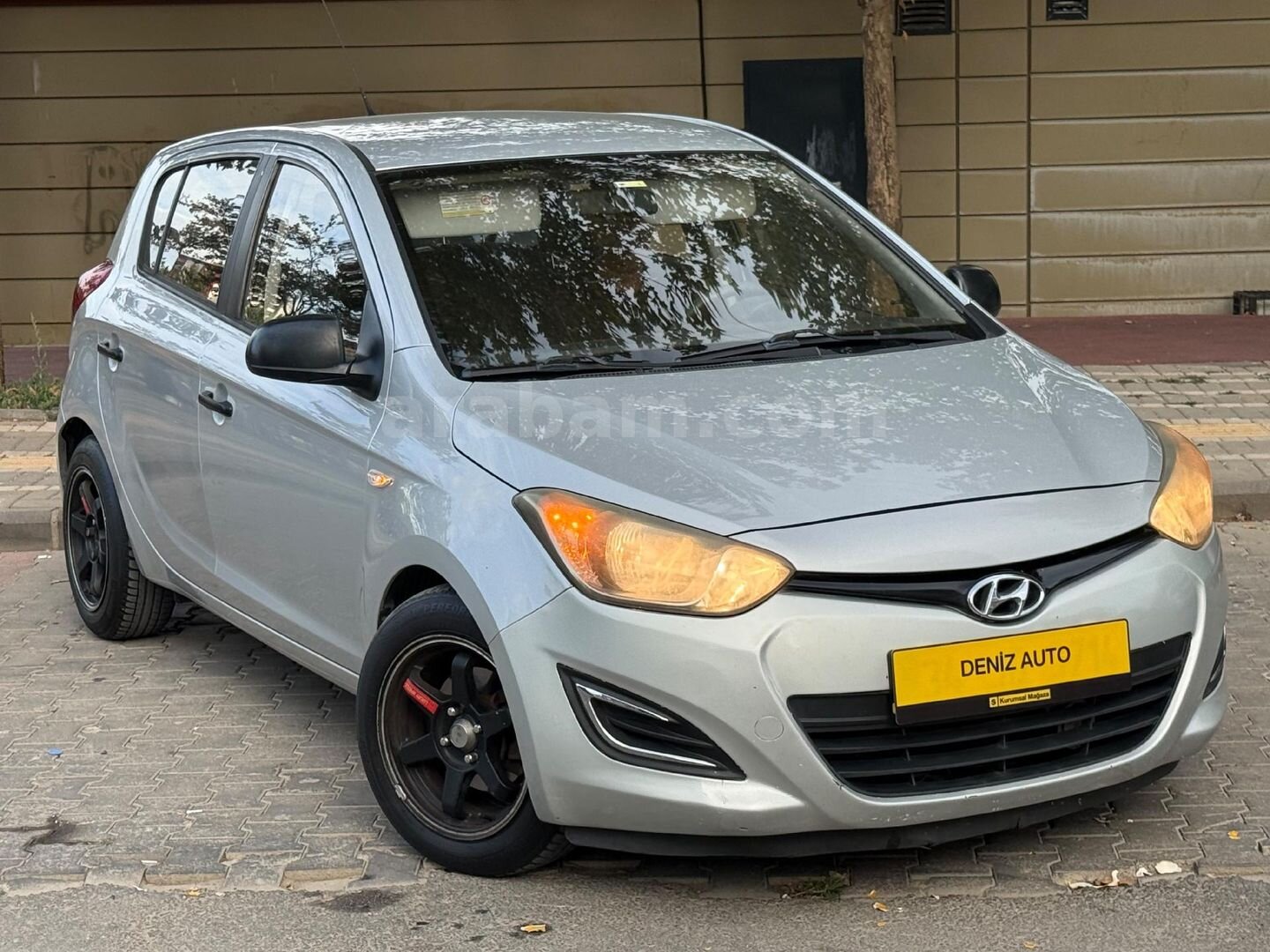 Galeriden Hyundai i20 1.4 CRDi Jump 2012 Model Gaziantep 266.000 km Gri 3