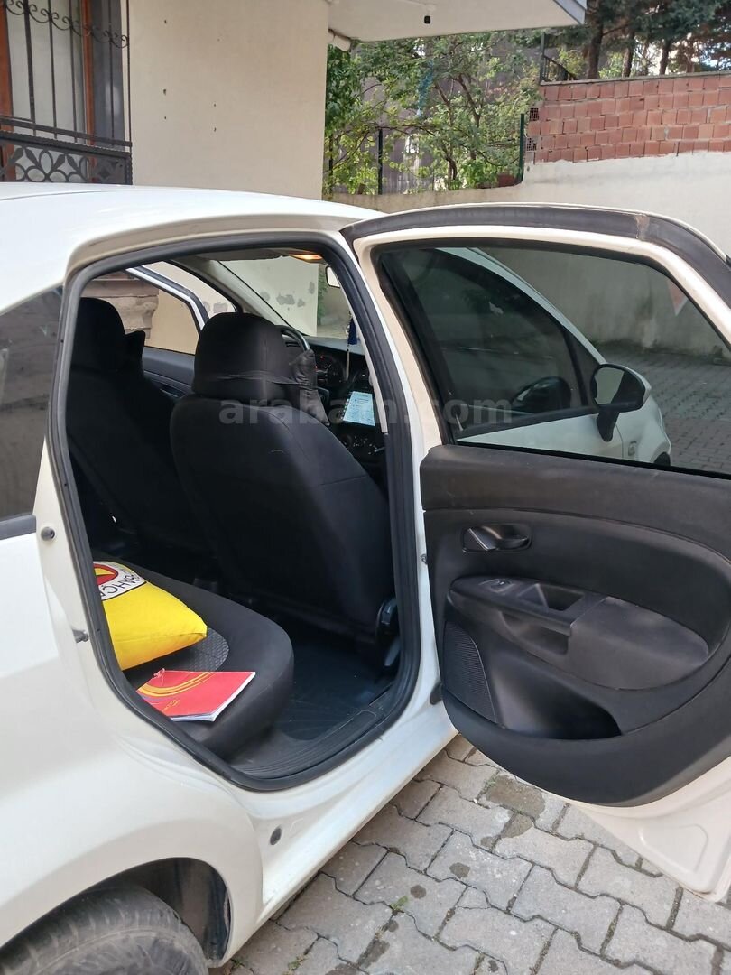 Sahibinden Fiat Linea 1.3 Multijet Active Plus 2015 Model İstanbul 230.000 km Beyaz 7