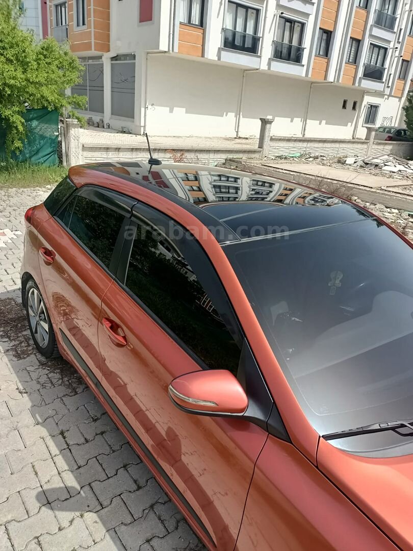 Sahibinden Hyundai i20 1.2 MPI Elite 2015 Model Balıkesir 117.600 km Turuncu 4
