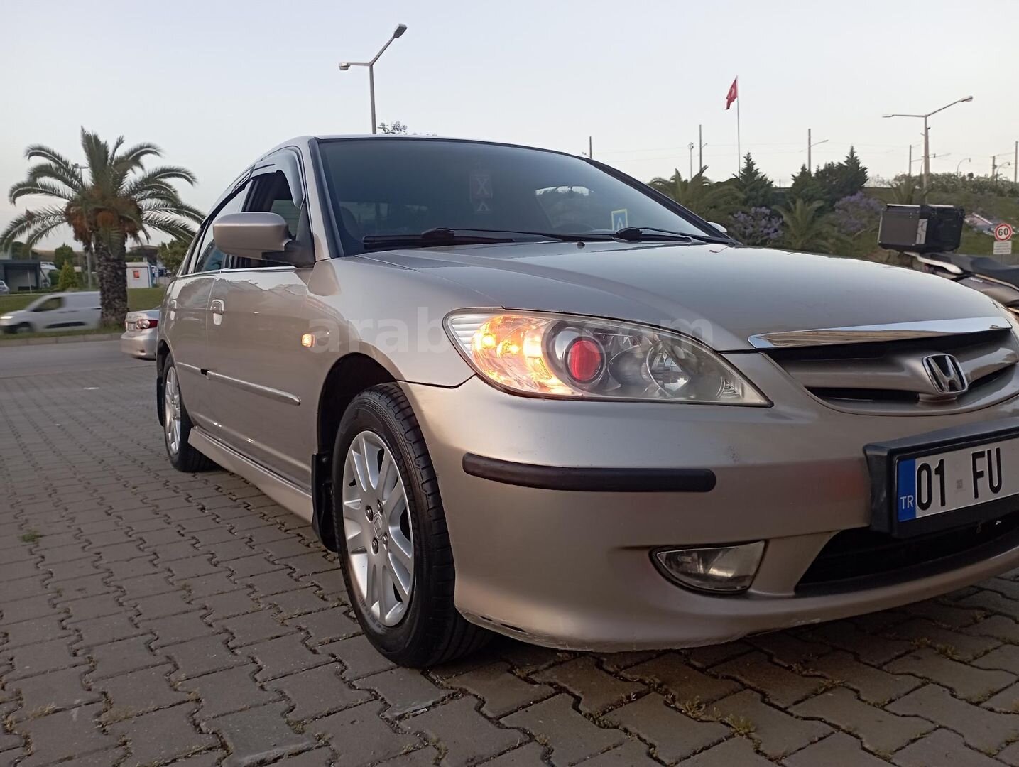 Sahibinden Honda Civic 1.6 LS 2004 Model Adana 251.000 km Bej 2