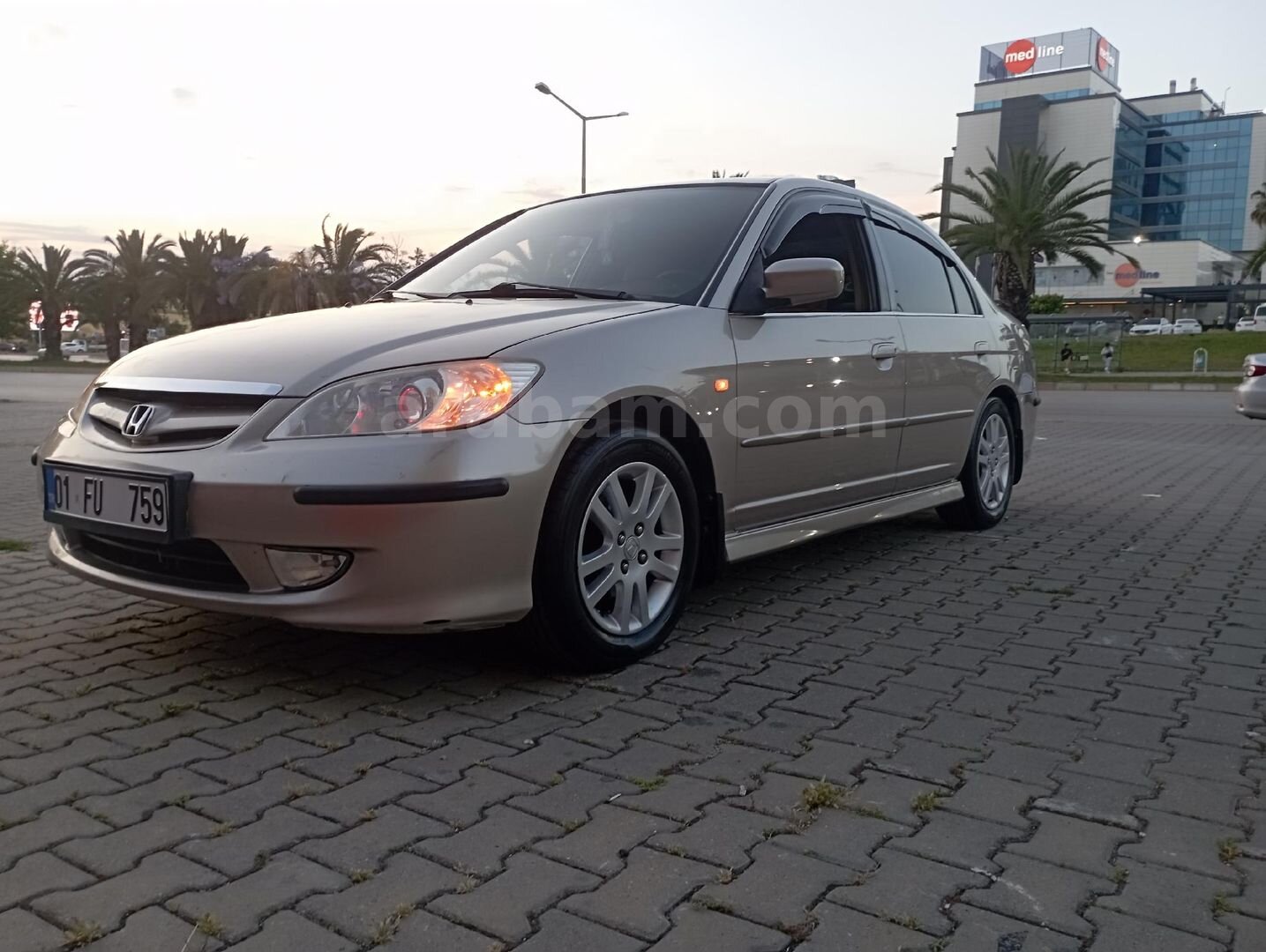 Sahibinden Honda Civic 1.6 LS 2004 Model Adana 251.000 km Bej 3