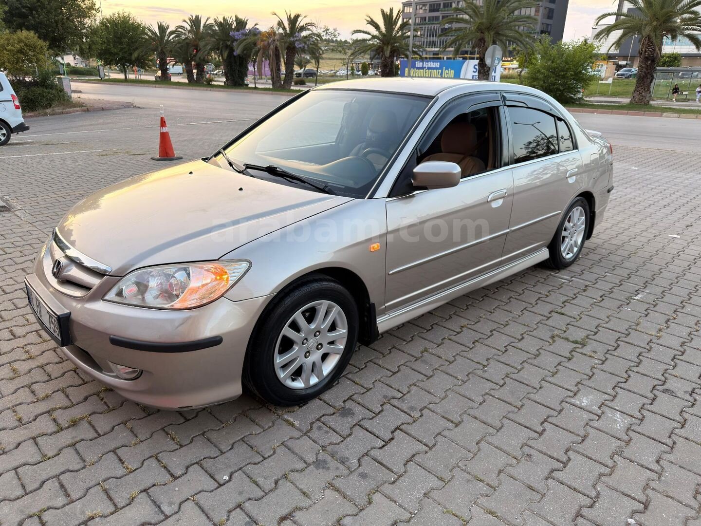 Sahibinden Honda Civic 1.6 LS 2004 Model Adana 251.000 km Bej 7